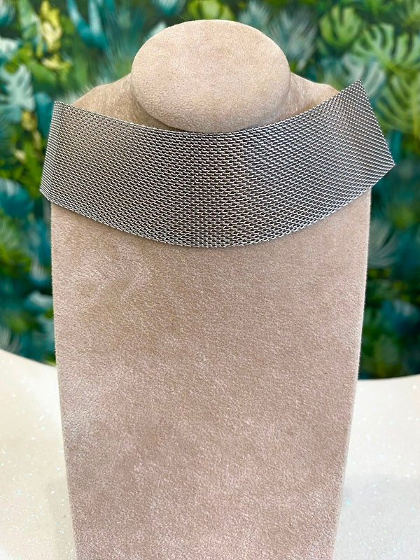 Choker Must