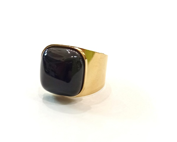 ANELLO ORO PIETRA NERA QUADRATA