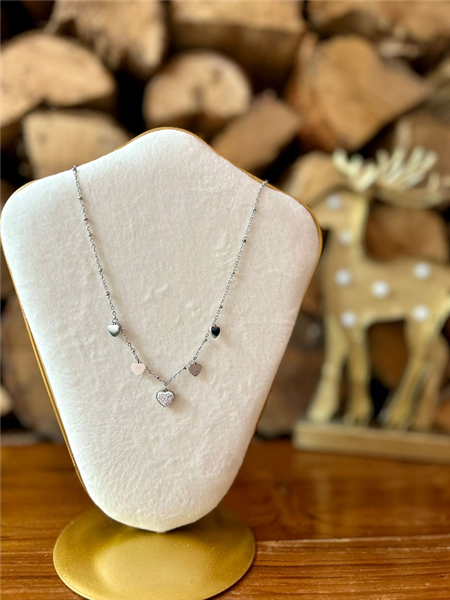 COLLANA CON CUORICINI  PENDENTI